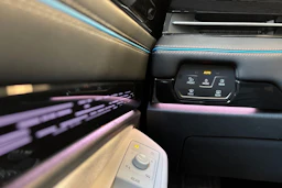 valkoinen Volkswagen ID.7 2024 kuva 20.