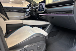 valkoinen Volkswagen ID.7 2024 kuva 29.