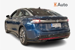 sininen Volkswagen ID.7 2024 kuva 2.