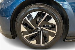 sininen Volkswagen ID.7 2024 kuva 11.