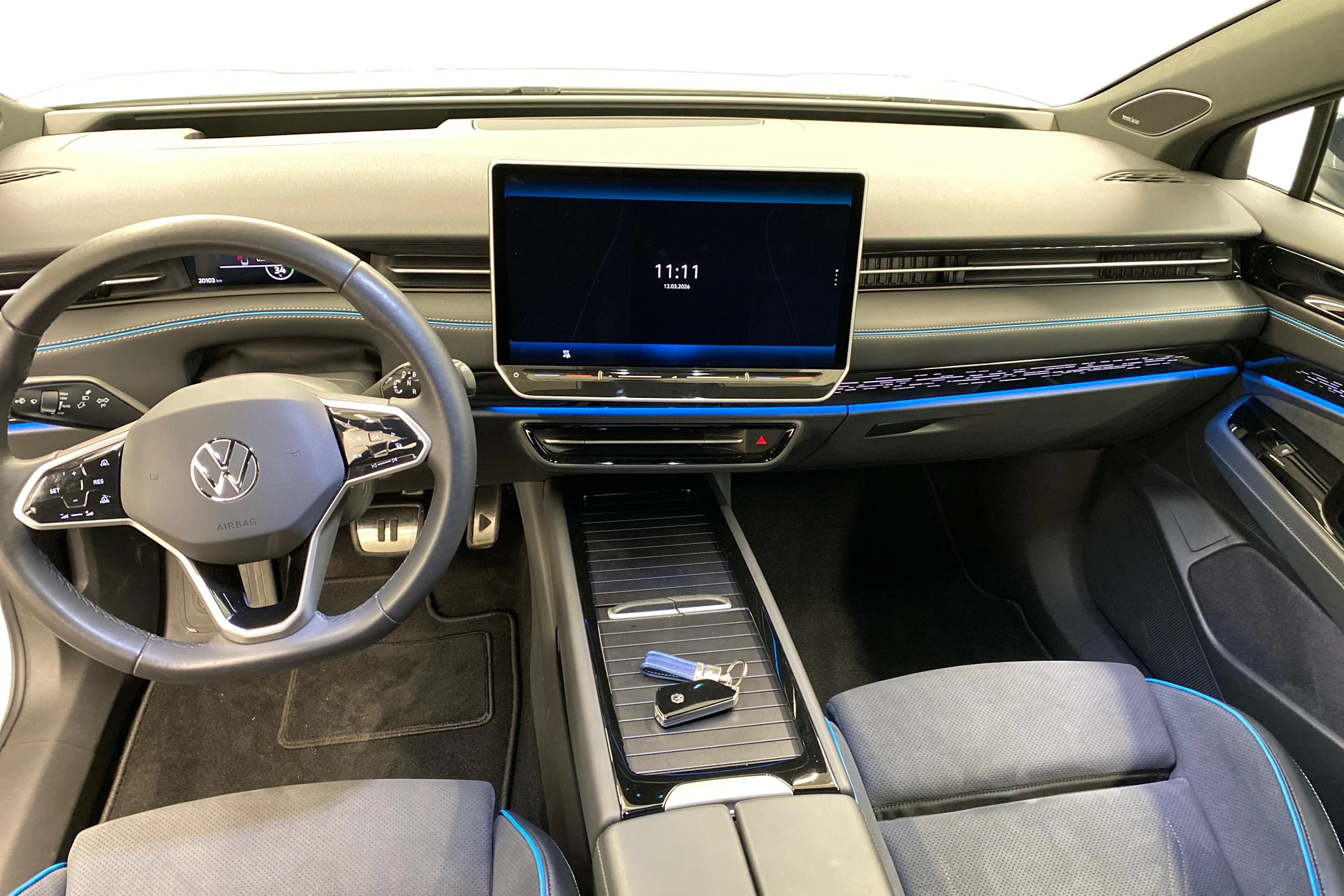 harmaa Volkswagen ID.7 2024 kuva 7.