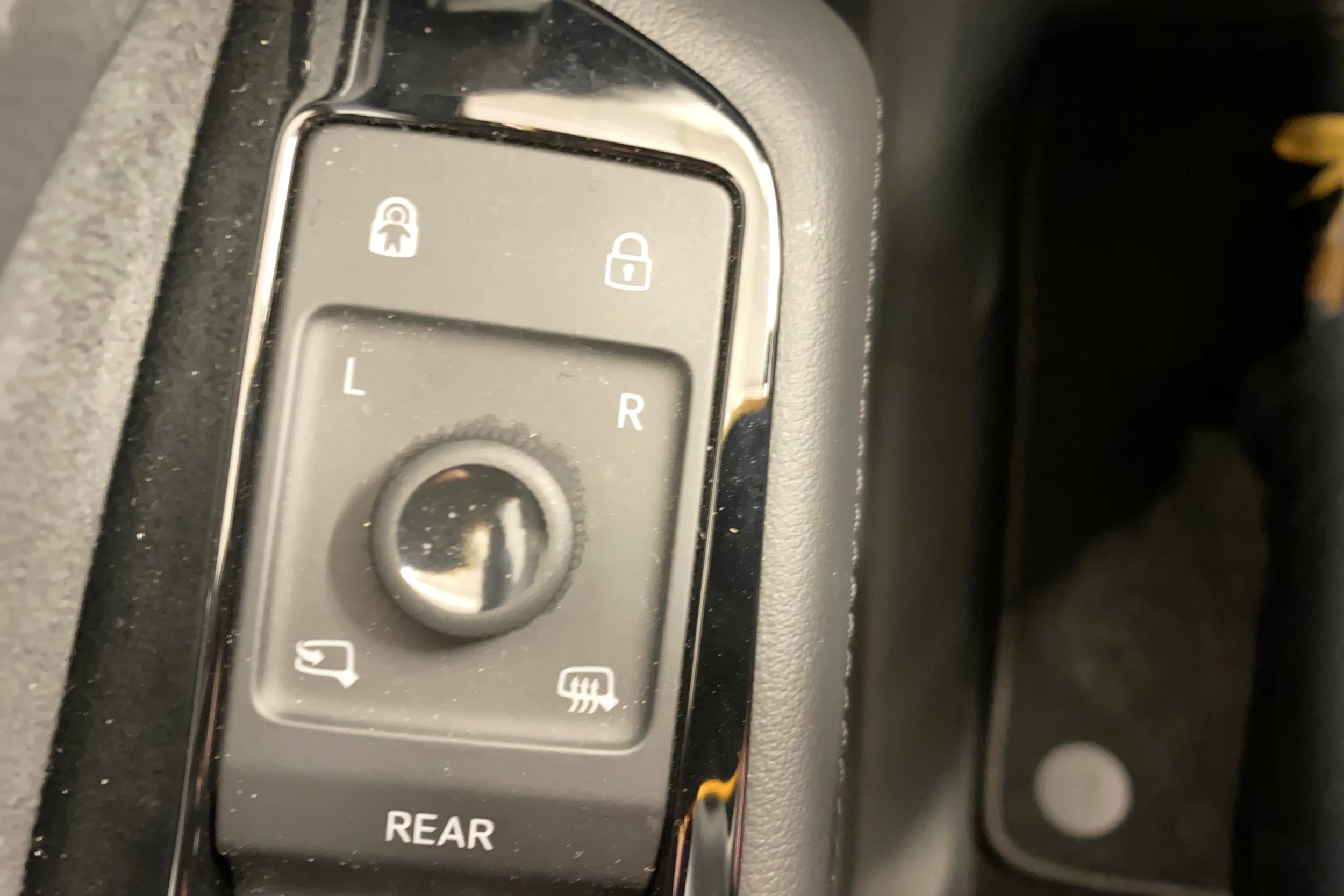 harmaa Volkswagen ID.7 2024 kuva 18.