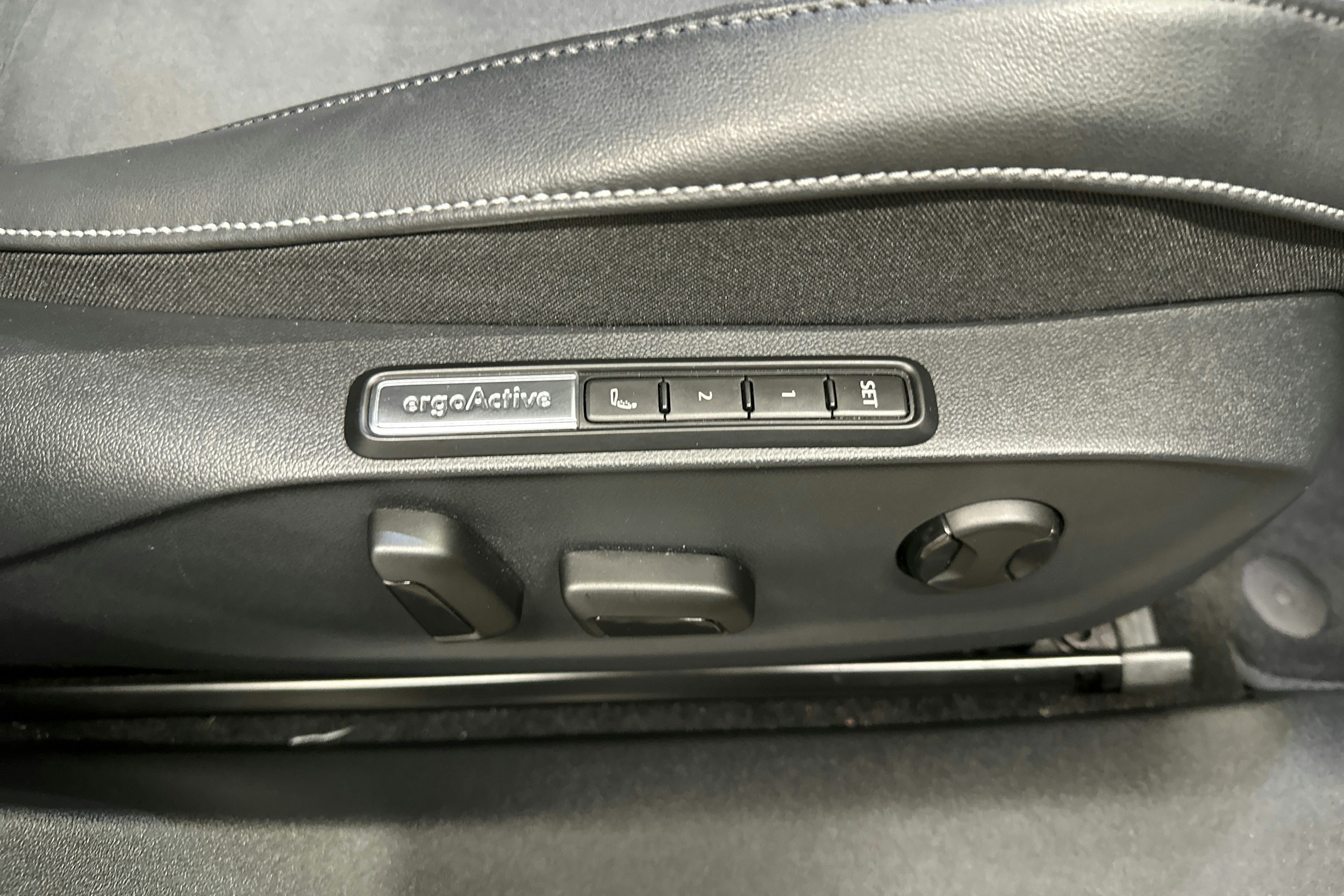 musta Volkswagen ID.7 2024 kuva 32.