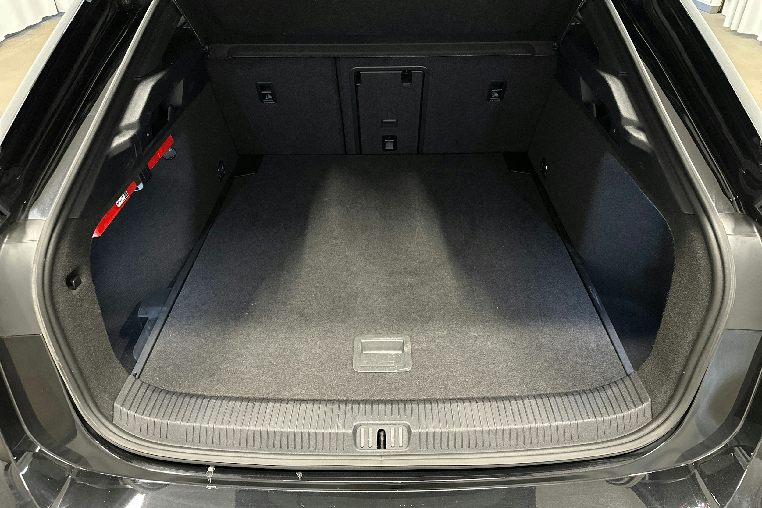 musta Volkswagen ID.7 2024 kuva 14.