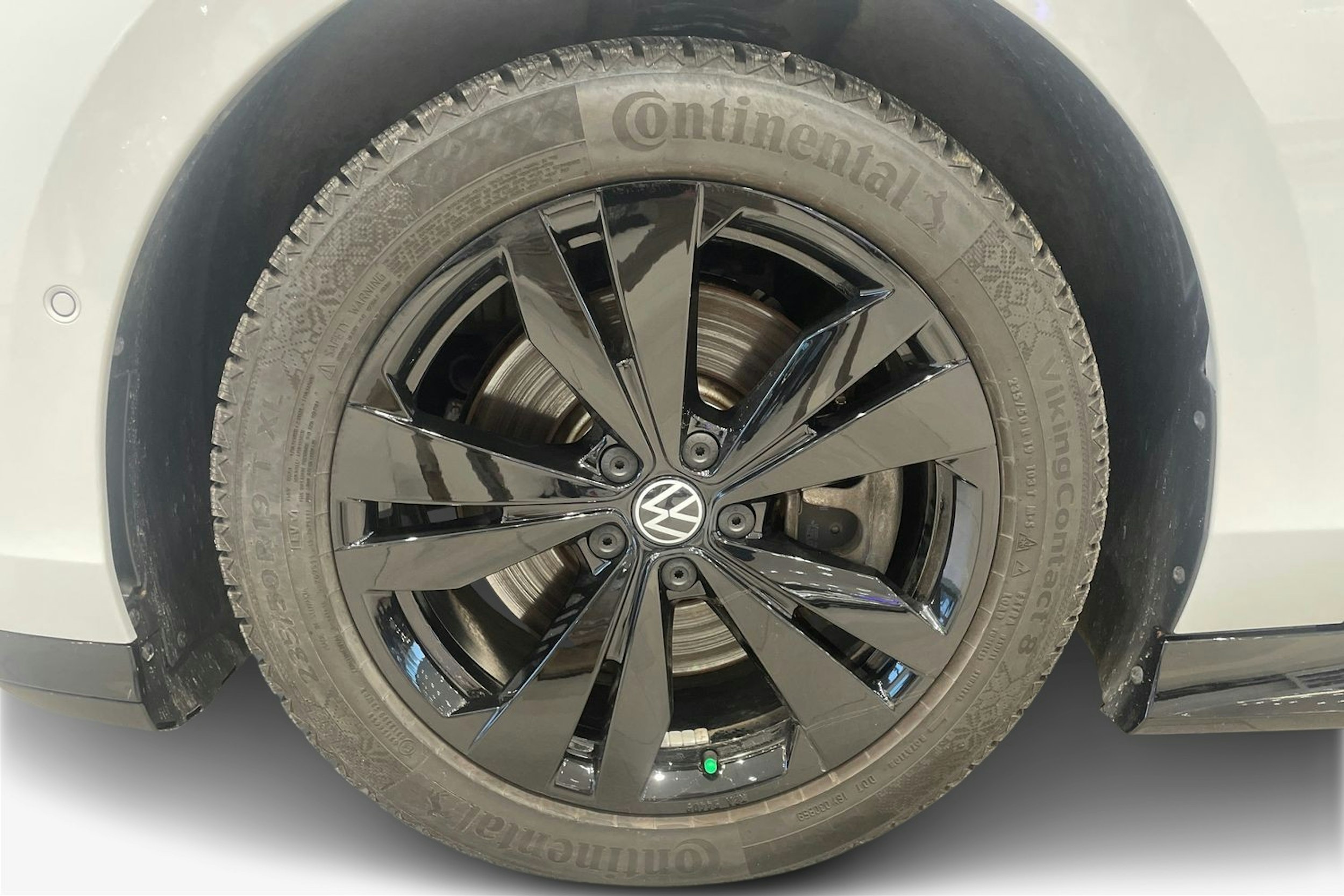 valkoinen Volkswagen ID.7 2024 kuva 9.