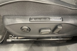 valkoinen Volkswagen ID.7 2024 kuva 14.