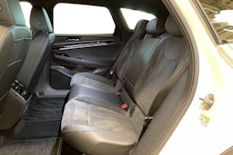 valkoinen Volkswagen ID.7 2024 kuva 10.