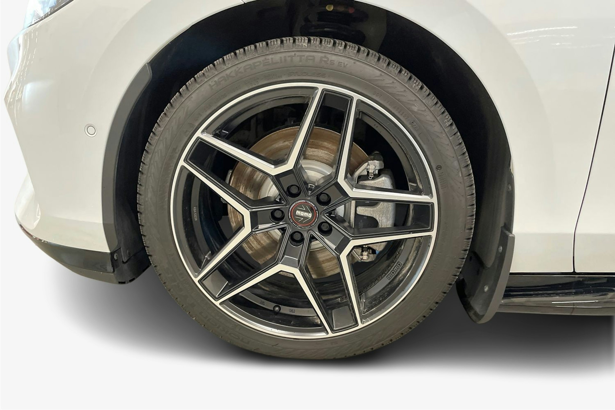 valkoinen Volkswagen ID.7 2024 kuva 11.