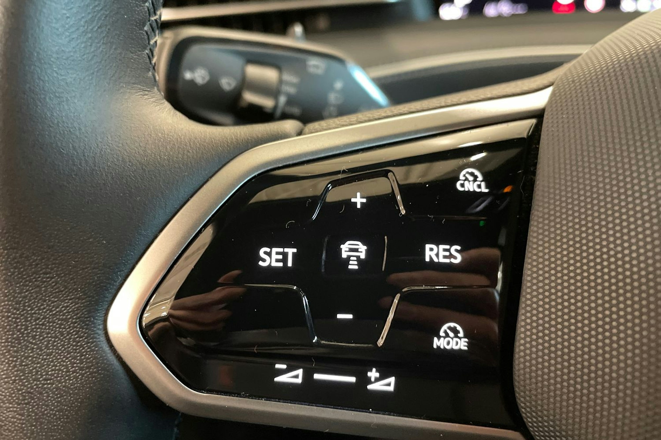 valkoinen Volkswagen ID.7 2024 kuva 20.