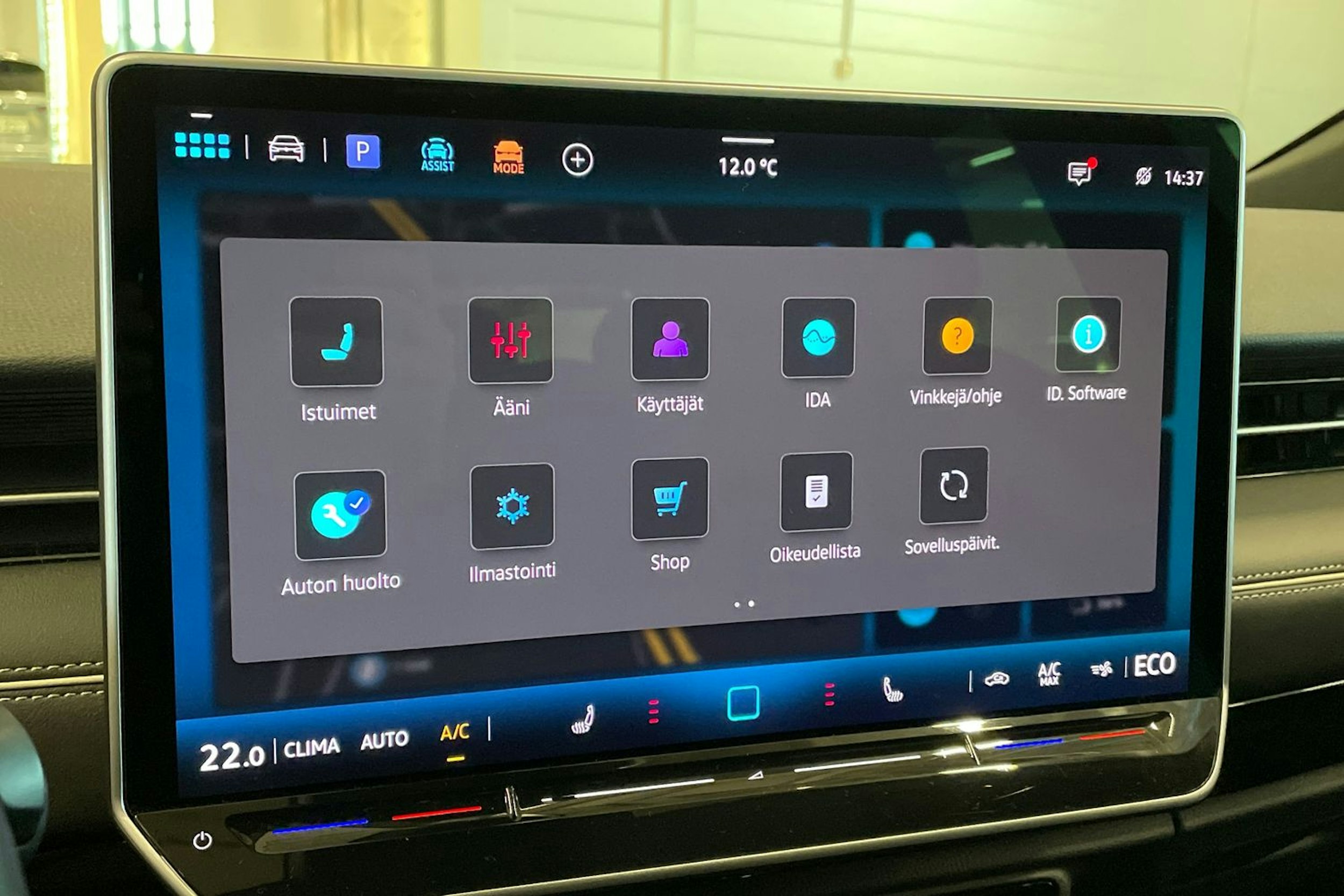 valkoinen Volkswagen ID.7 2024 kuva 30.
