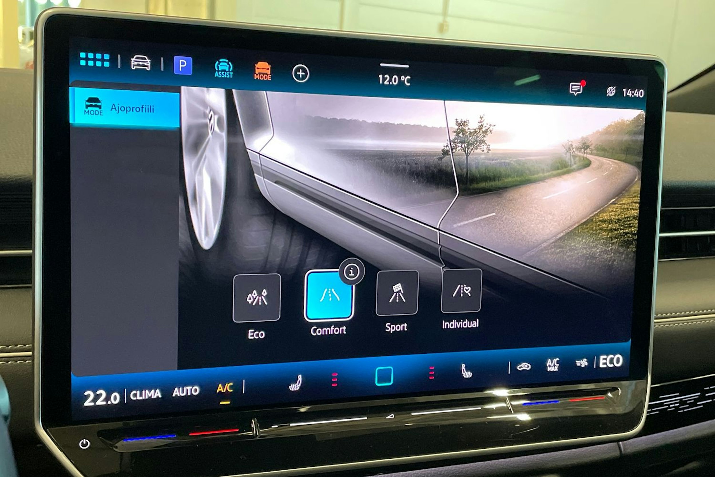 valkoinen Volkswagen ID.7 2024 kuva 39.