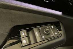 valkoinen Volkswagen ID.7 2024 kuva 43.