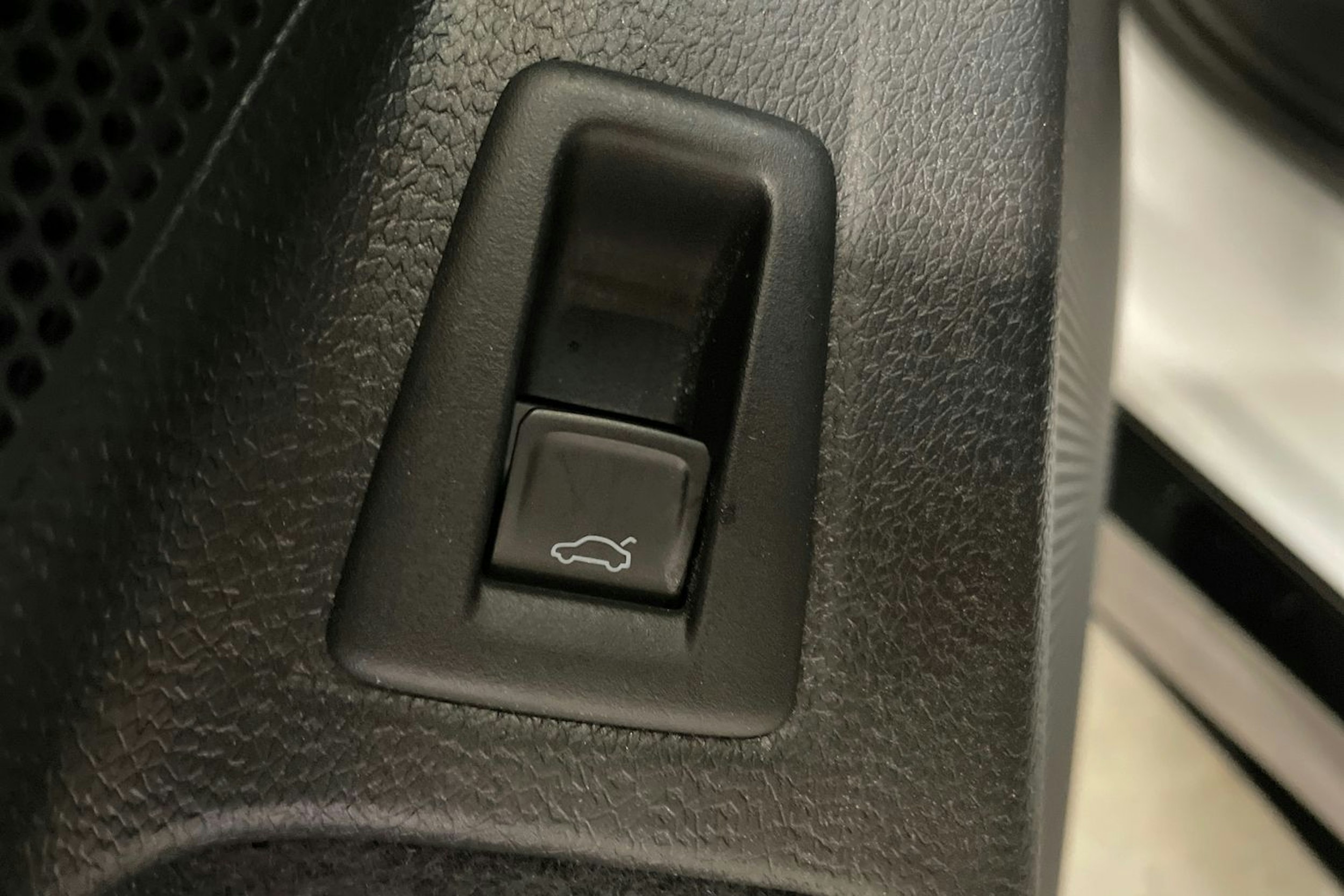 valkoinen Volkswagen ID.7 2024 kuva 44.