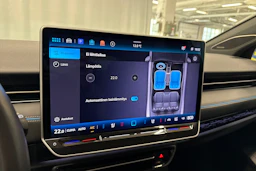 valkoinen Volkswagen ID.7 2024 kuva 19.