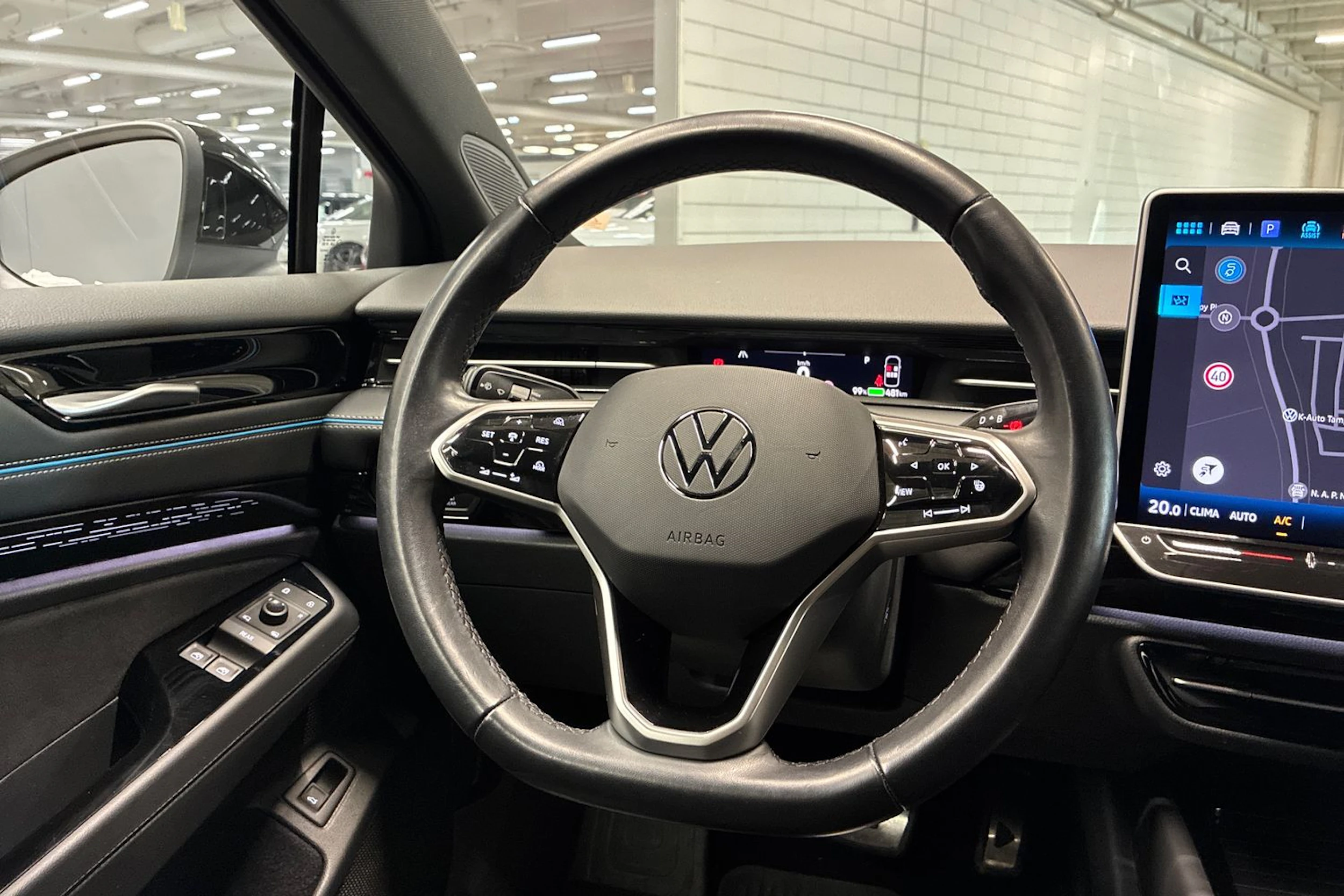 Harmaa Volkswagen ID.7 2024 kuva 12.
