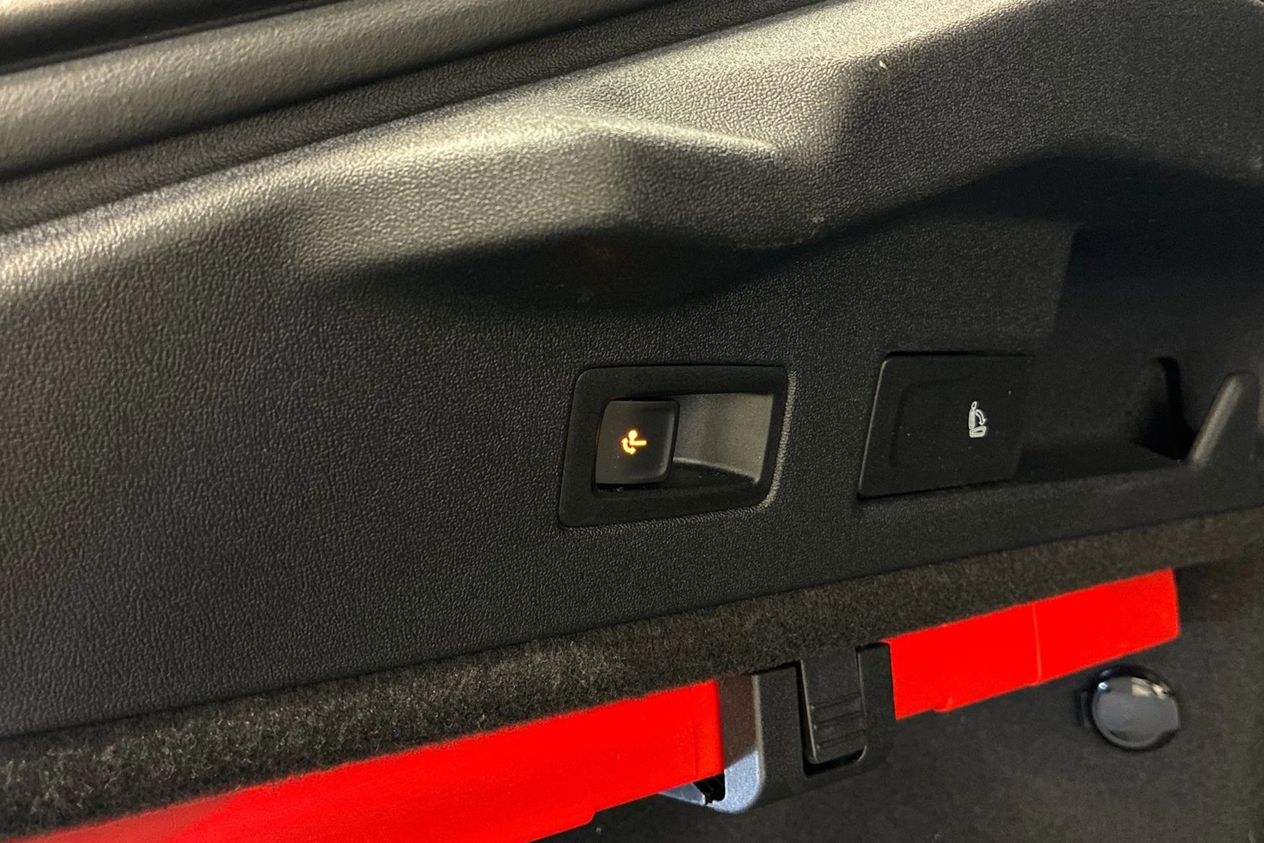 Harmaa Volkswagen ID.7 2024 kuva 31.