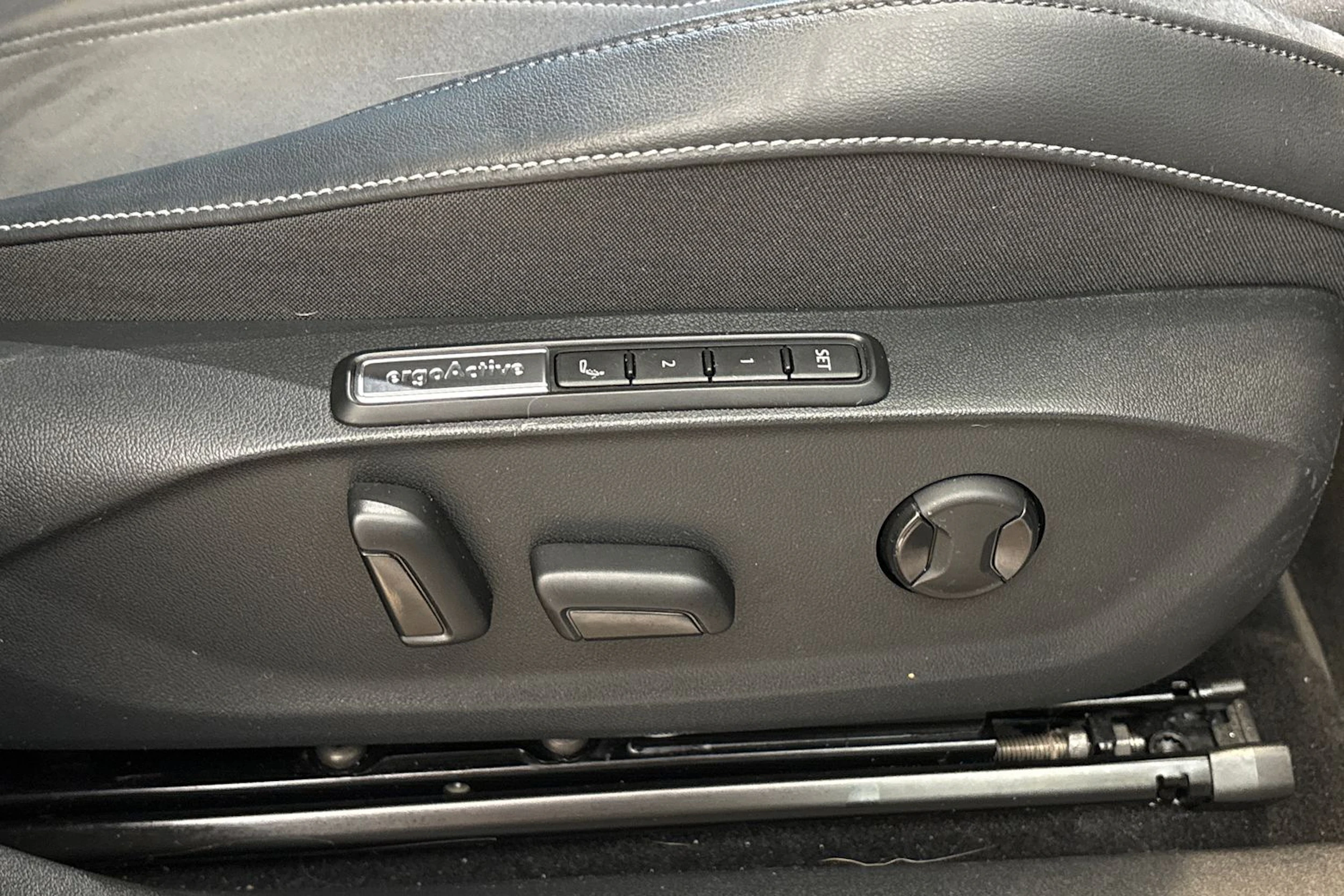 harmaa Volkswagen ID.7 2024 kuva 14.