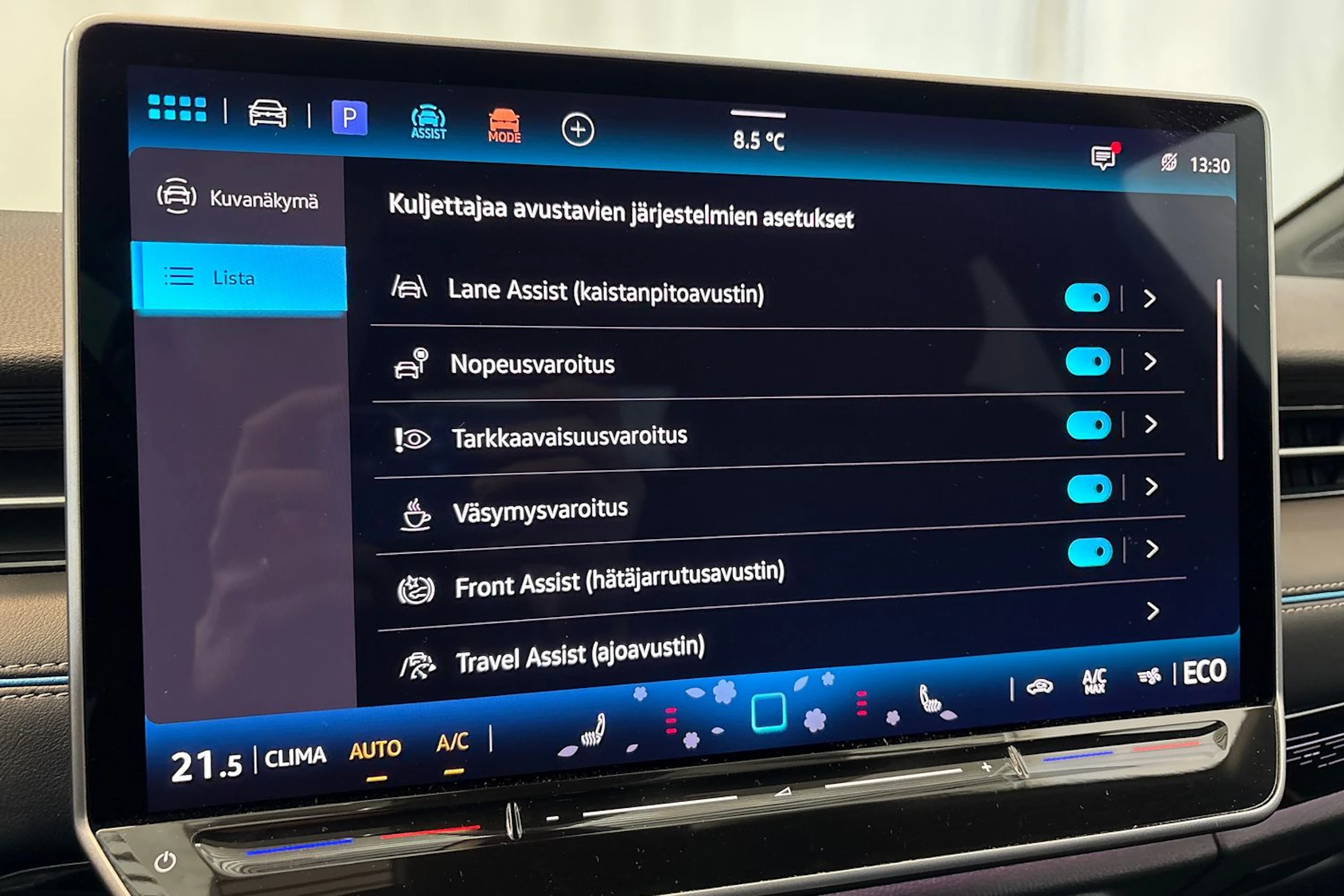 harmaa Volkswagen ID.7 2024 kuva 22.