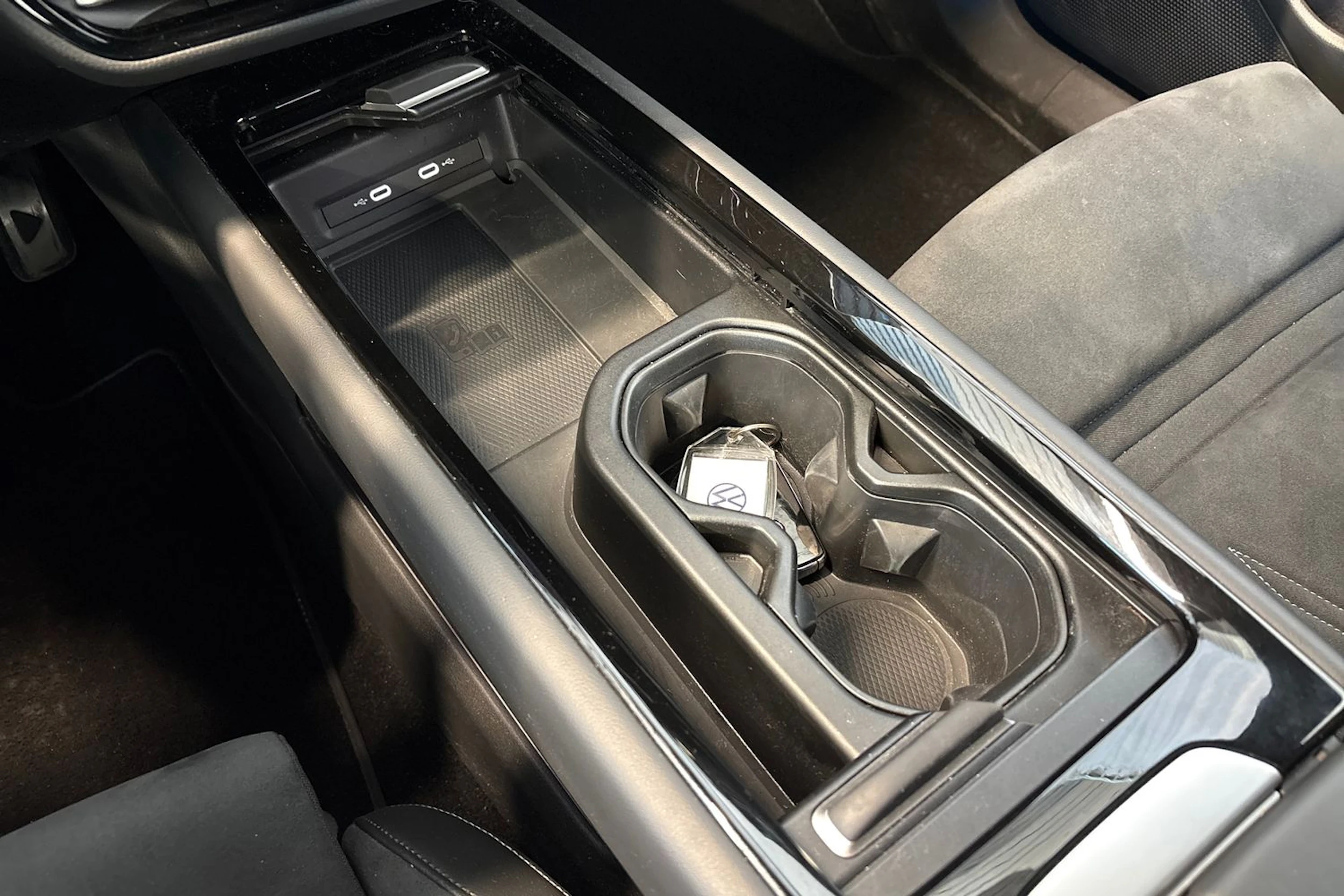 harmaa Volkswagen ID.7 2024 kuva 30.