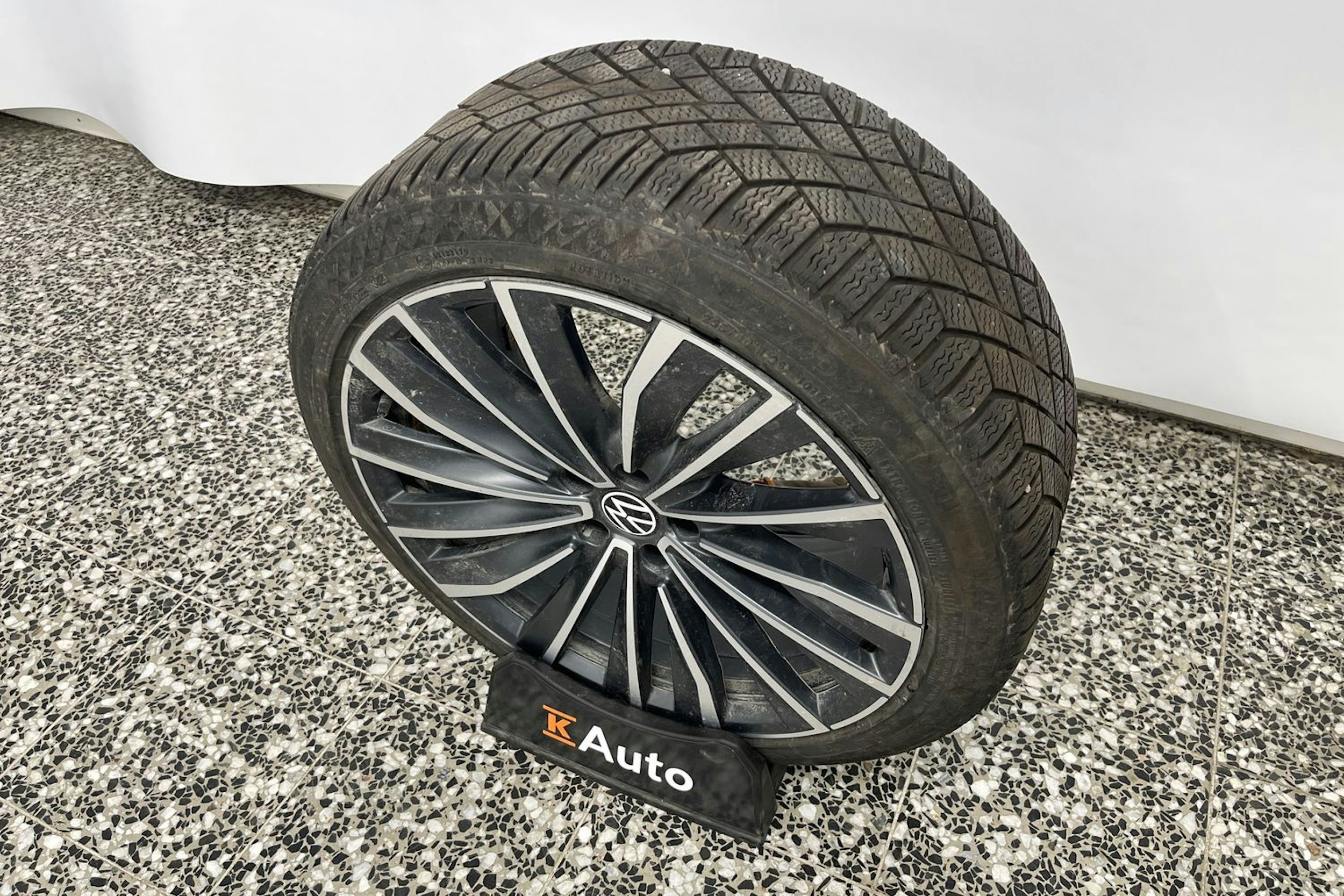 Valkoinen Volkswagen ID.7 2024 kuva 13.