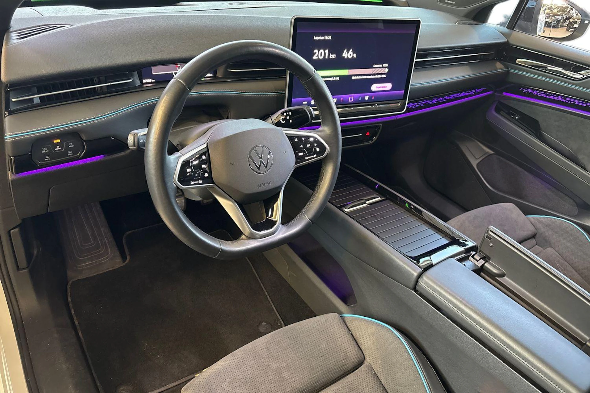 Valkoinen Volkswagen ID.7 2024 kuva 6.