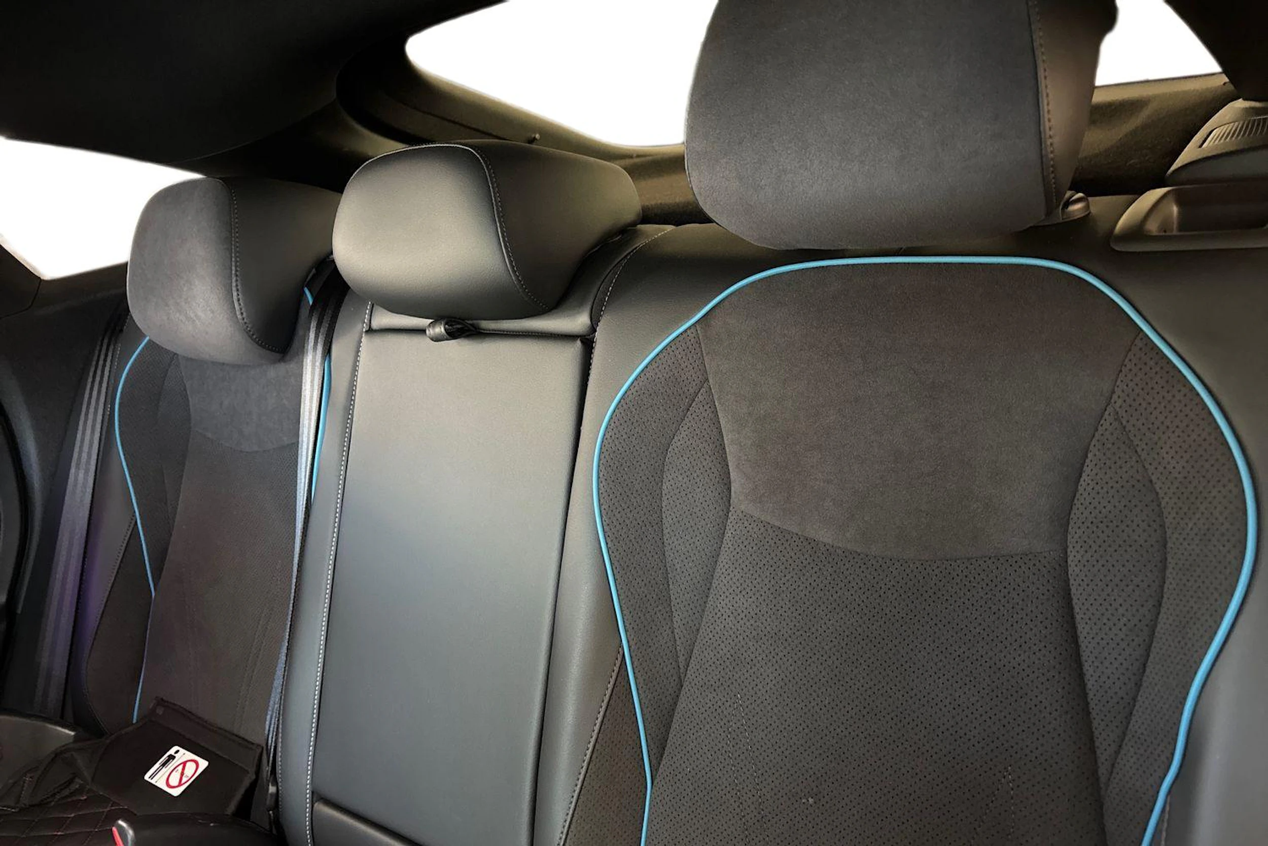 Valkoinen Volkswagen ID.7 2024 kuva 8.