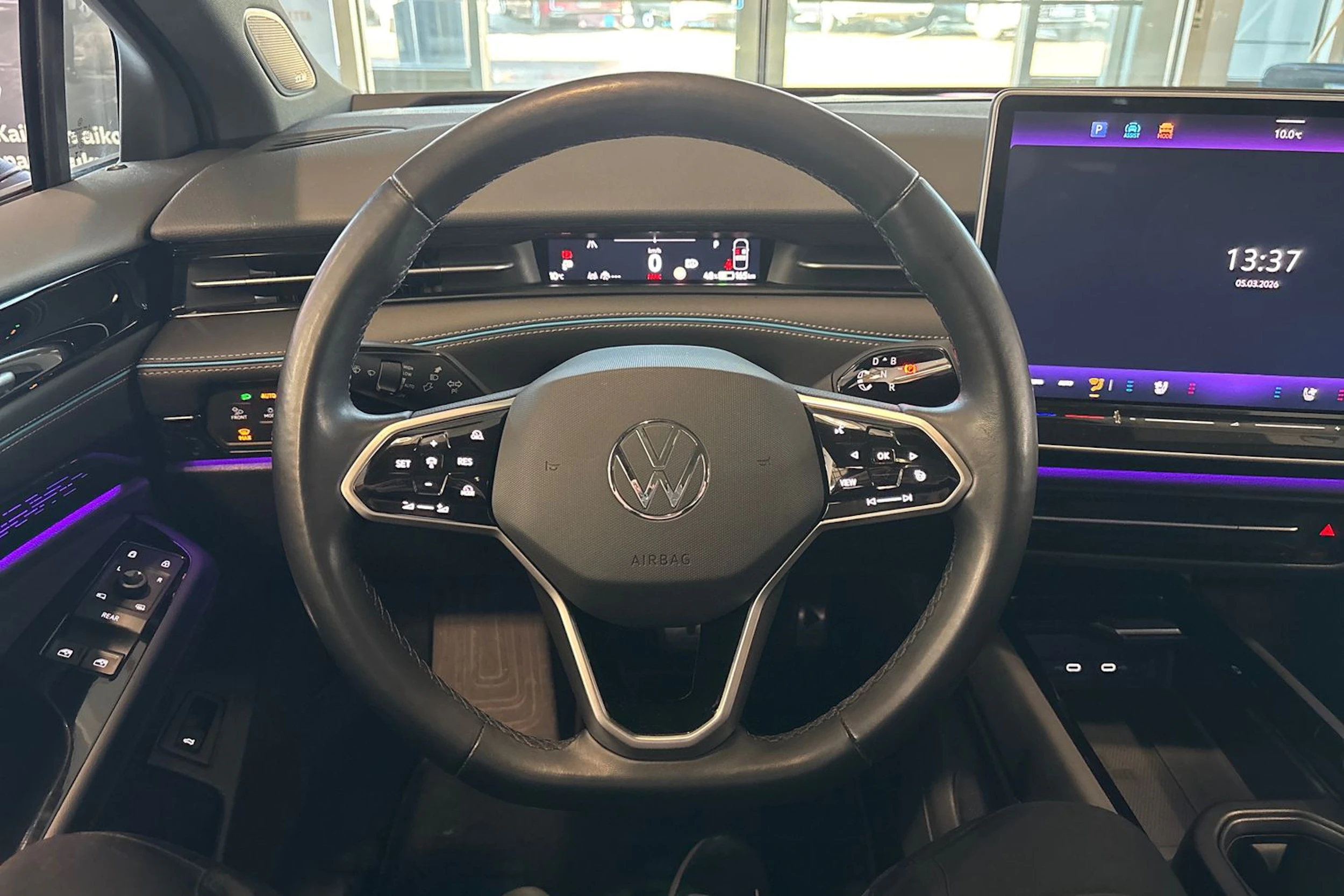 Valkoinen Volkswagen ID.7 2024 kuva 17.