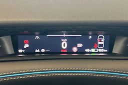 Valkoinen Volkswagen ID.7 2024 kuva 18.