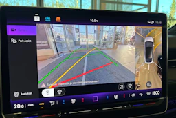 Valkoinen Volkswagen ID.7 2024 kuva 21.