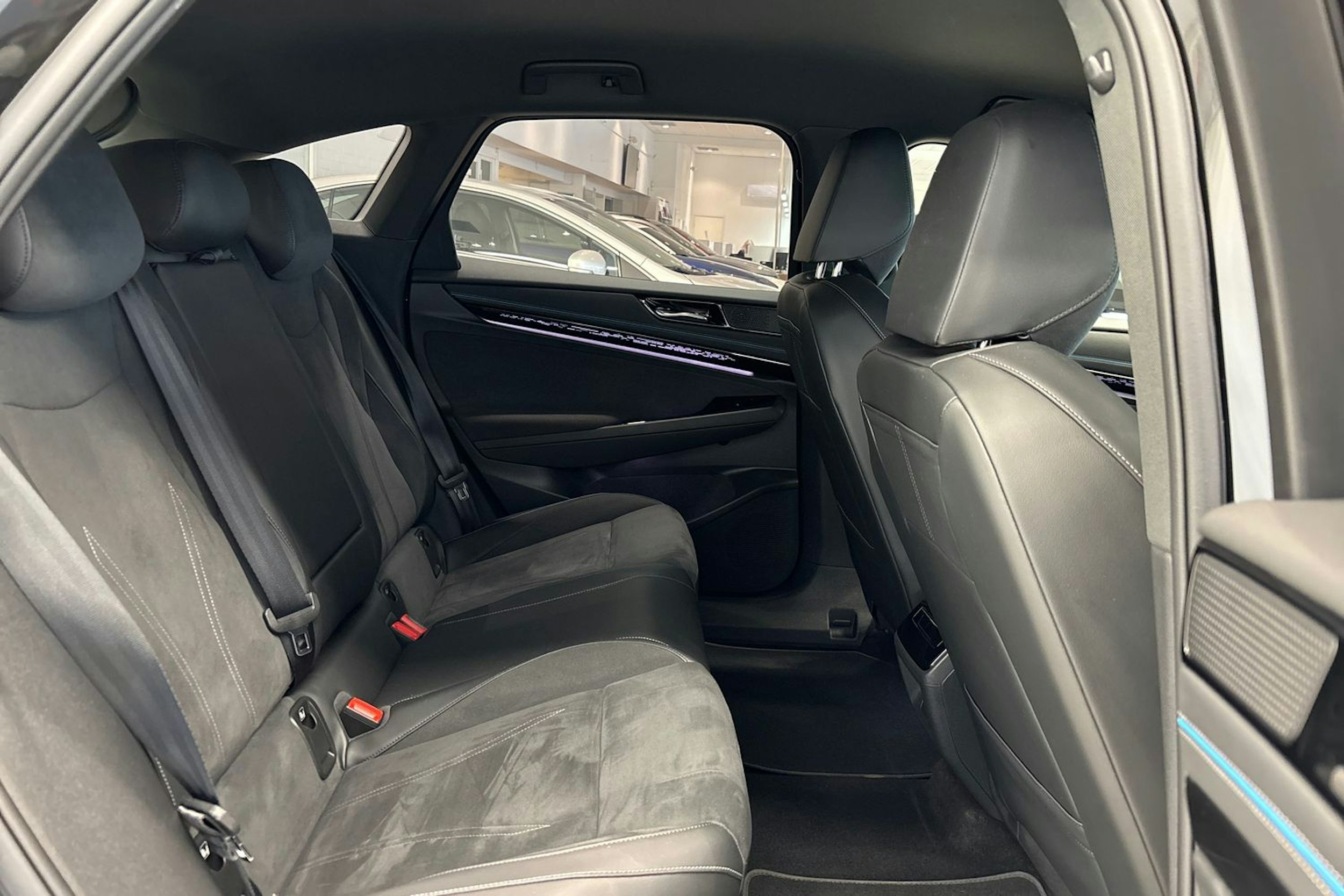 musta Volkswagen ID.7 2024 kuva 15.