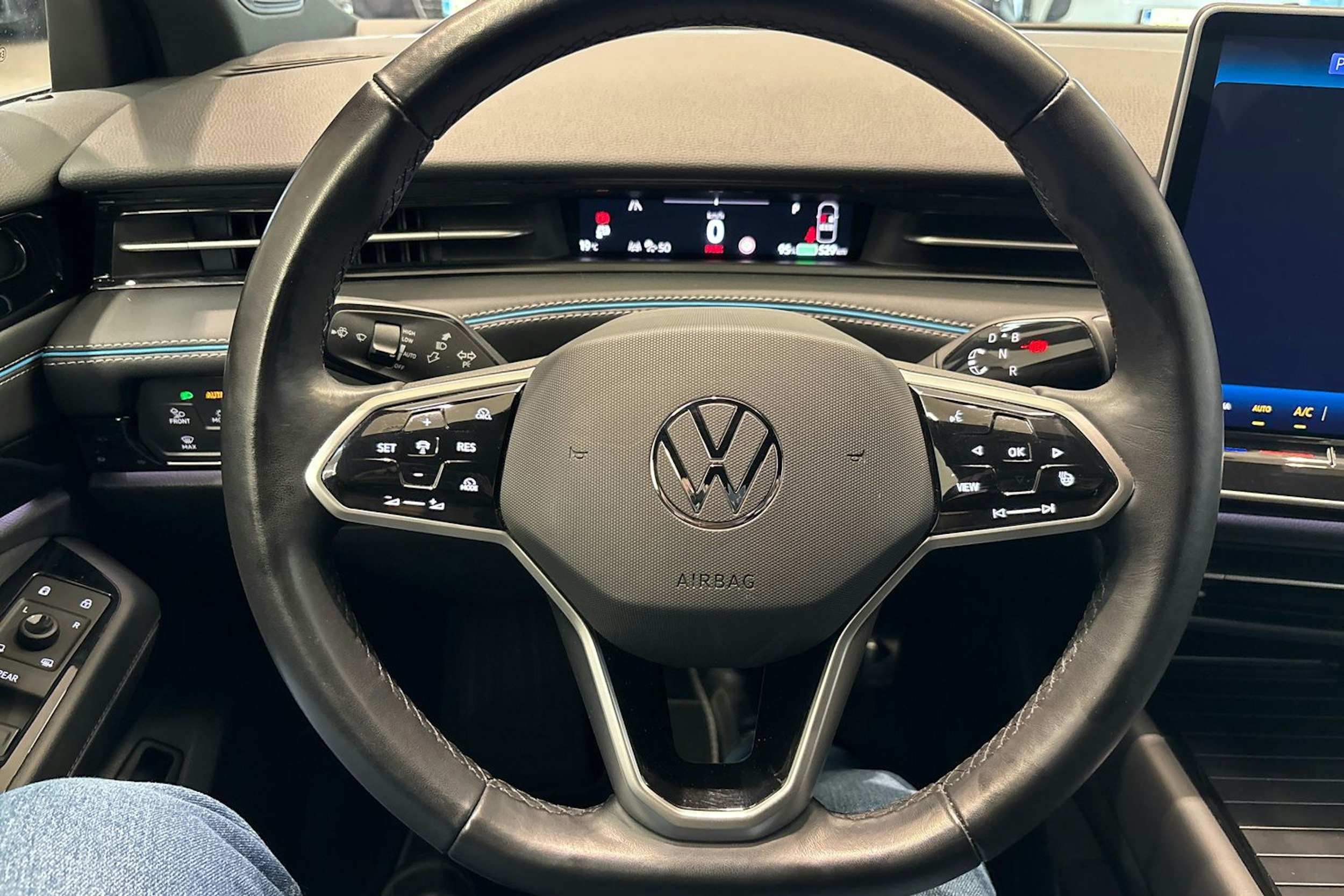 musta Volkswagen ID.7 2024 kuva 16.