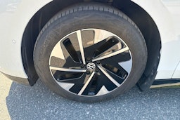 valkoinen Volkswagen ID.7 2024 kuva 13.