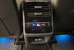 valkoinen Volkswagen ID.7 2024 kuva 28.