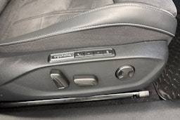 valkoinen Volkswagen ID.7 2024 kuva 32.