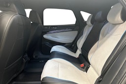 sininen Volkswagen ID.7 2024 kuva 10.