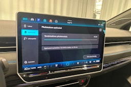 sininen Volkswagen ID.7 2024 kuva 27.