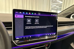 sininen Volkswagen ID.7 2024 kuva 22.
