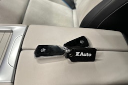 sininen Volkswagen ID.7 2024 kuva 42.