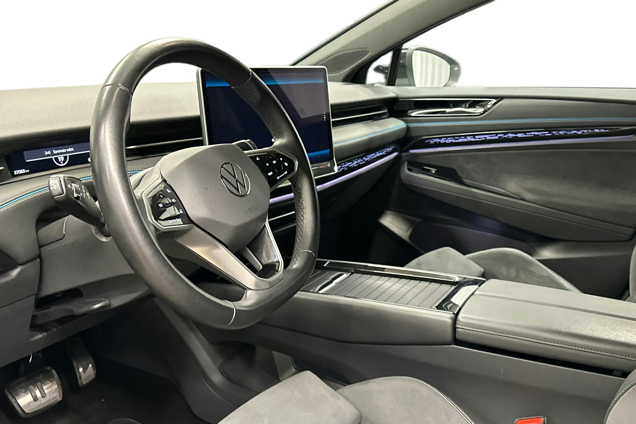 valkoinen Volkswagen ID.7 2024 kuva 7.