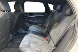 valkoinen Volkswagen ID.7 2024 kuva 10.