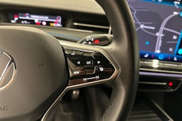 valkoinen Volkswagen ID.7 2024 kuva 15.