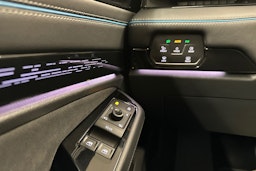 valkoinen Volkswagen ID.7 2024 kuva 18.