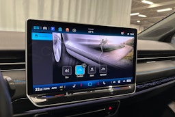 valkoinen Volkswagen ID.7 2024 kuva 21.