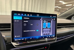 valkoinen Volkswagen ID.7 2024 kuva 24.