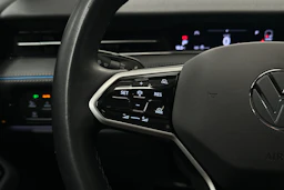 sininen Volkswagen ID.7 2024 kuva 11.