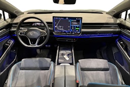 sininen Volkswagen ID.7 2024 kuva 9.