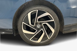 sininen Volkswagen ID.7 2024 kuva 11.