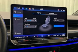 sininen Volkswagen ID.7 2024 kuva 30.