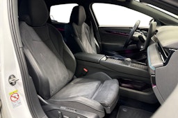 Valkoinen Volkswagen ID.7 2024 kuva 10.