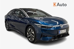 sininen Volkswagen ID.7 2024 kuva 1.